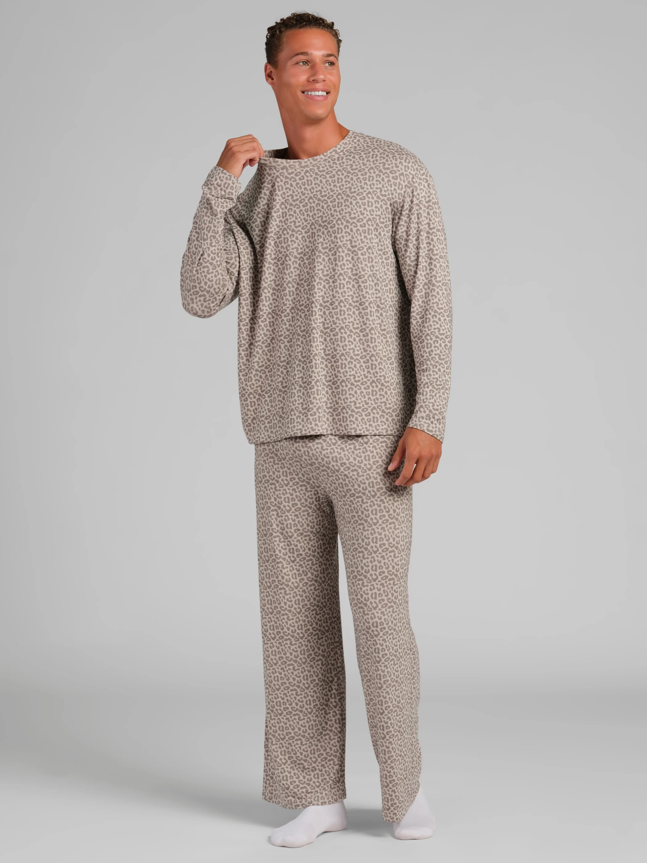 Cloud Lounge Long Sleeve Tee - Image 90