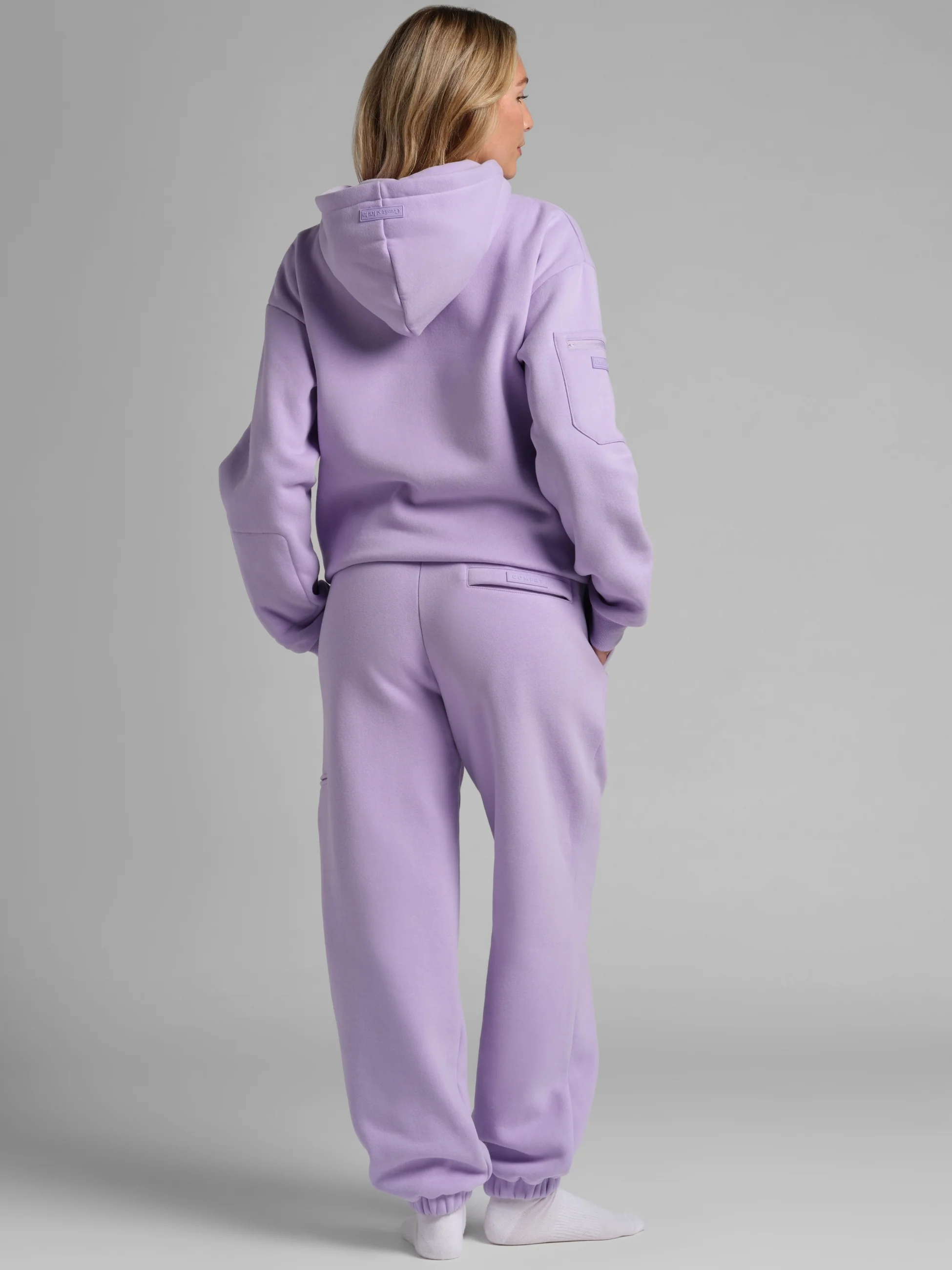 Comfrt x tarte Airplane Mode Travel Sweatpants - Image 6