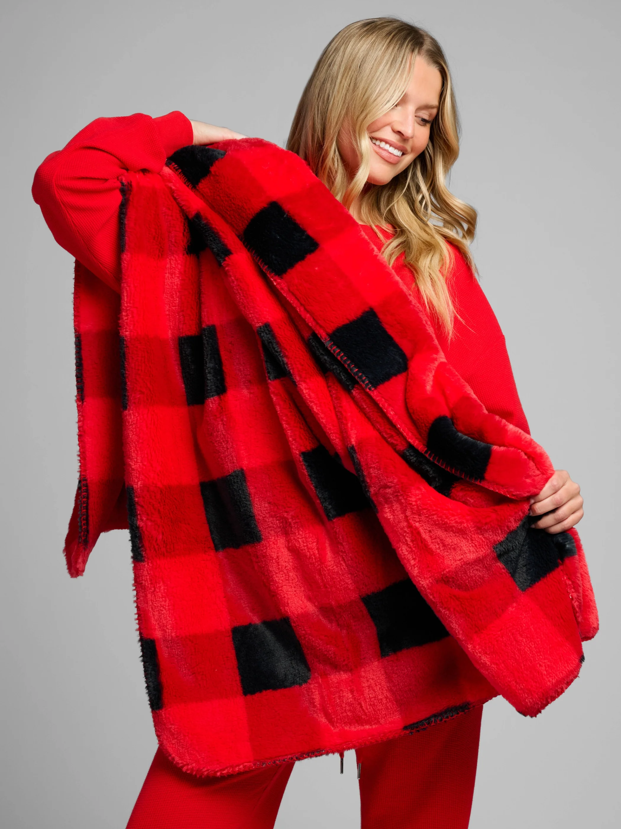 Faux Fur Blanket - Image 6