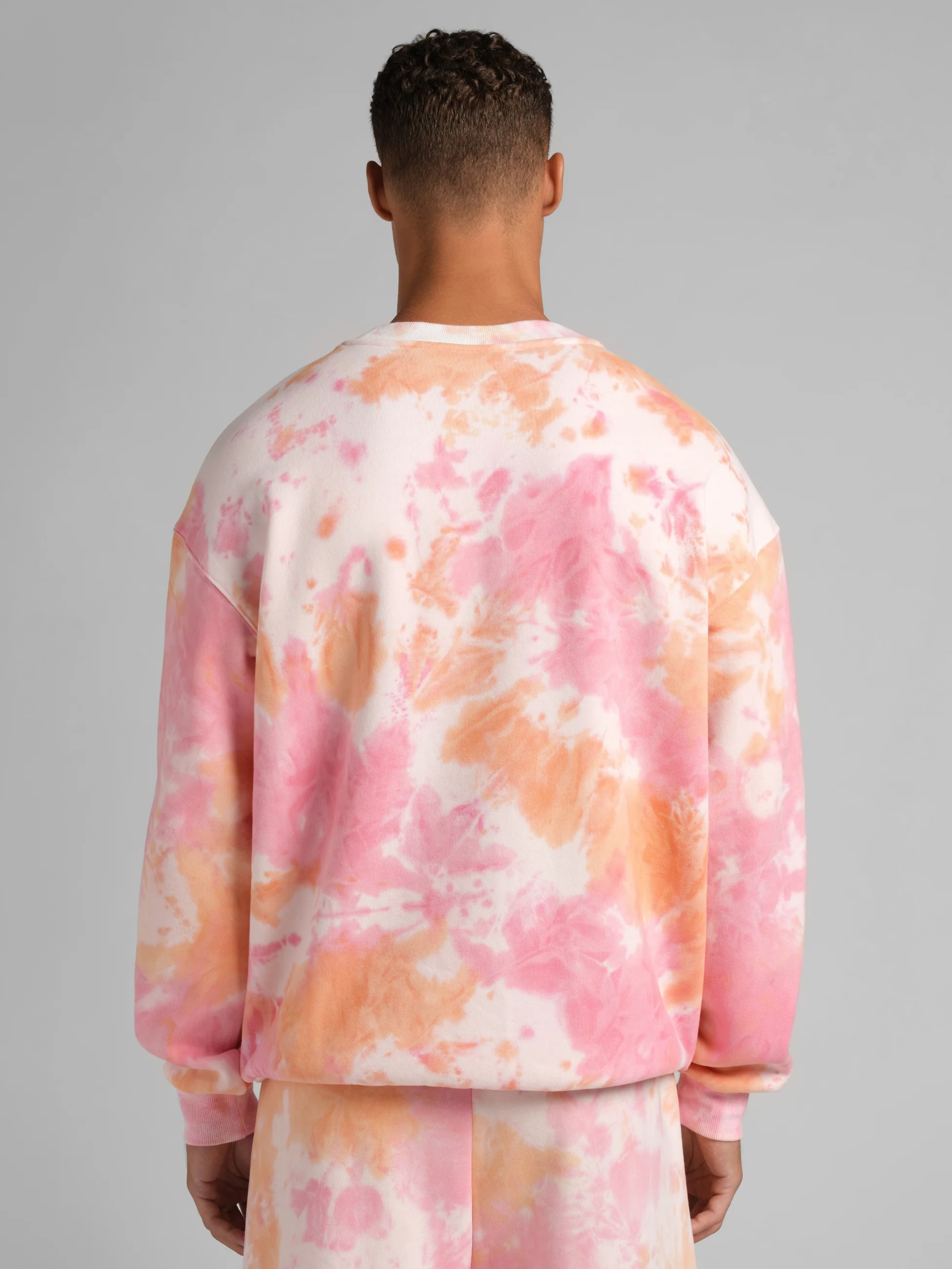 Minimalist Crew - Image 15