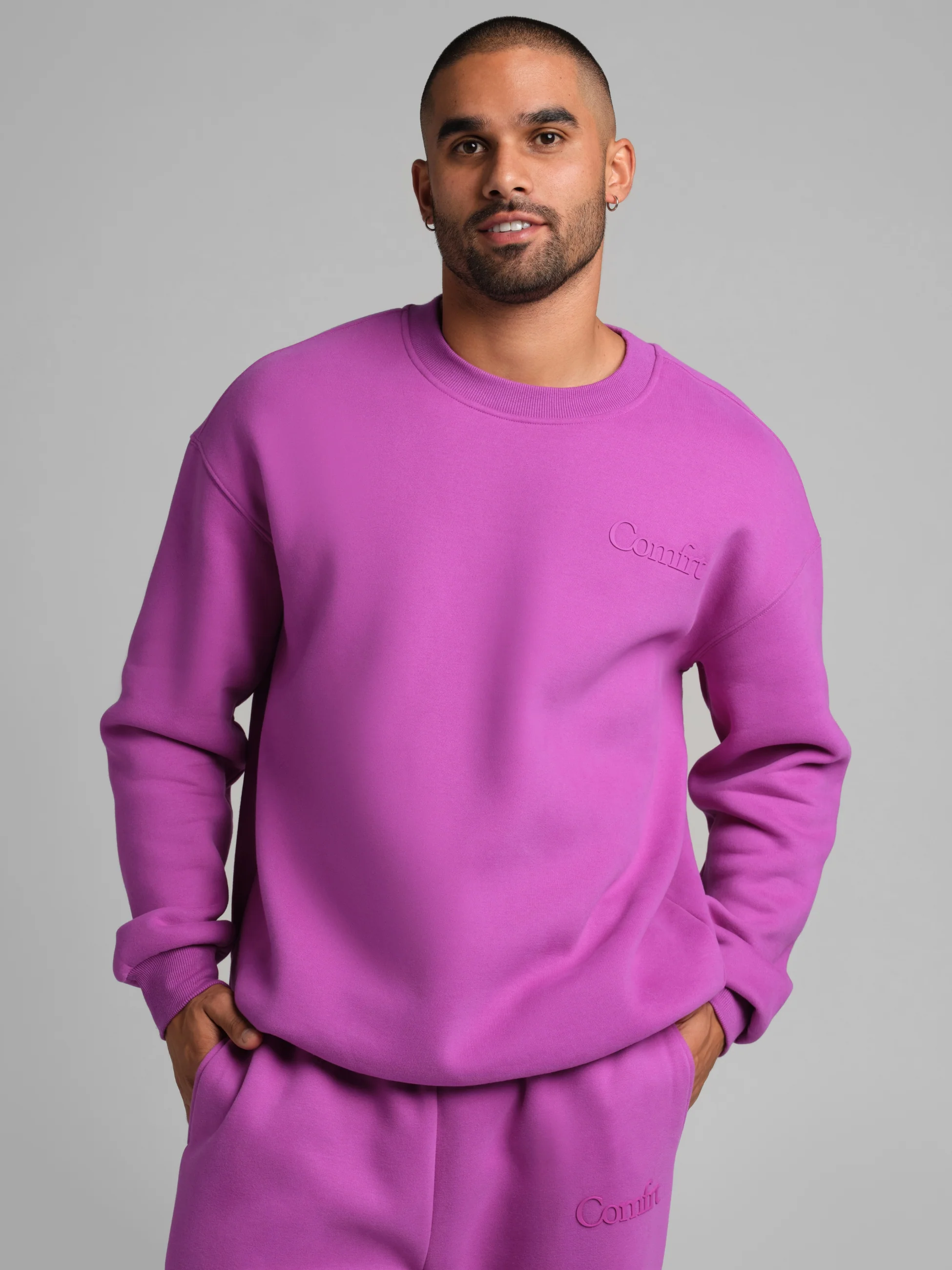 Minimalist Crew - Image 7