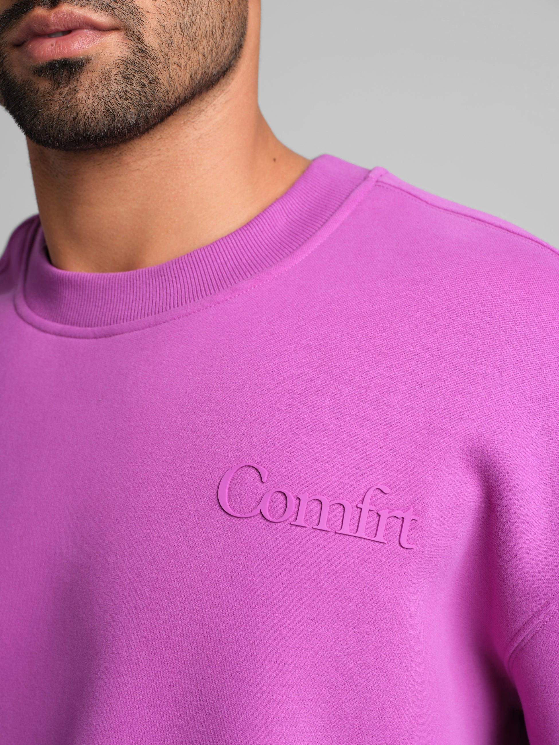 Minimalist Crew - Image 12