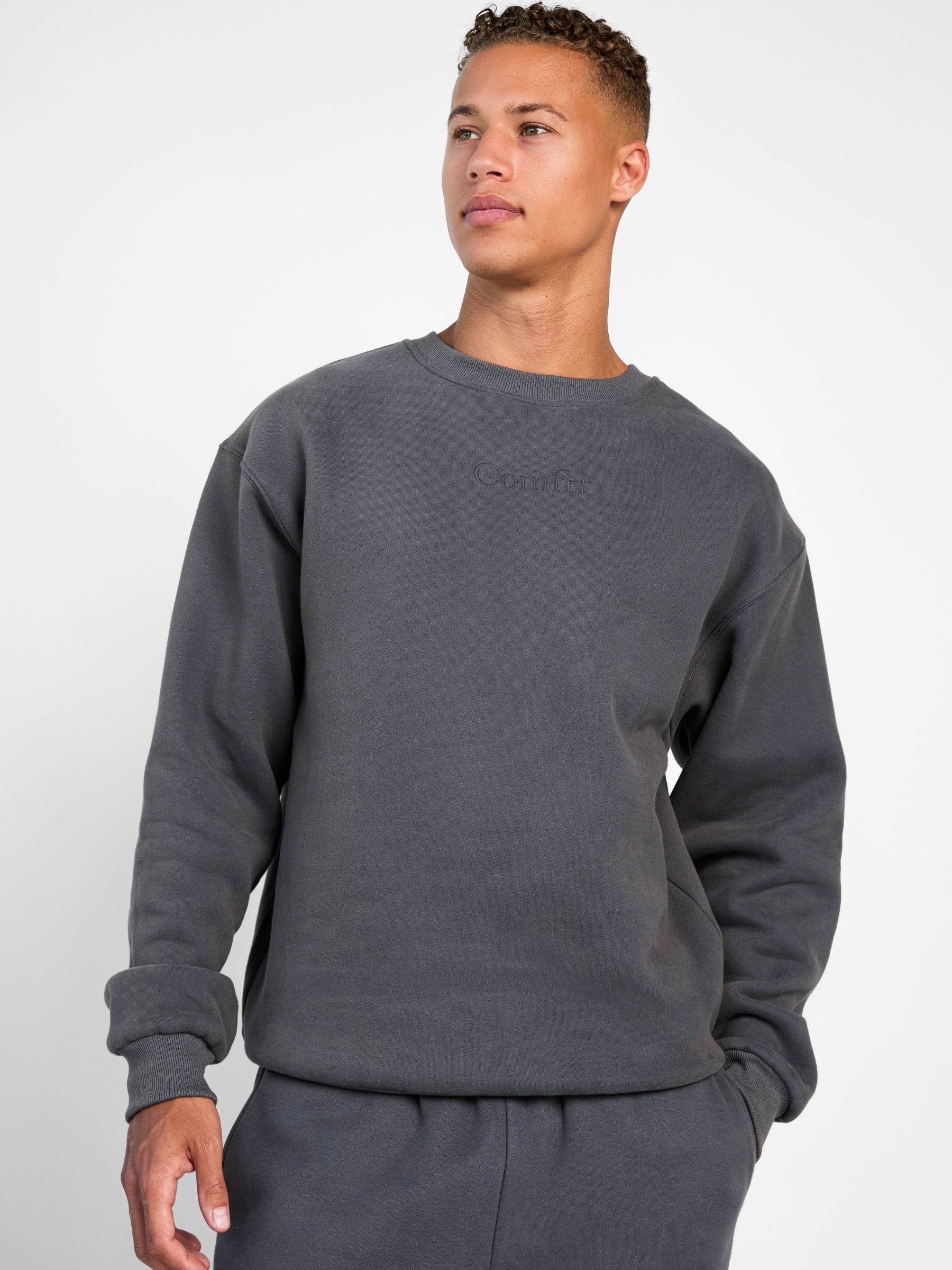 Signature Crew - Image 7